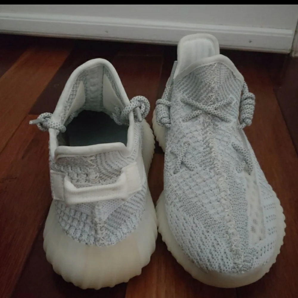 Yeezy boots 350
